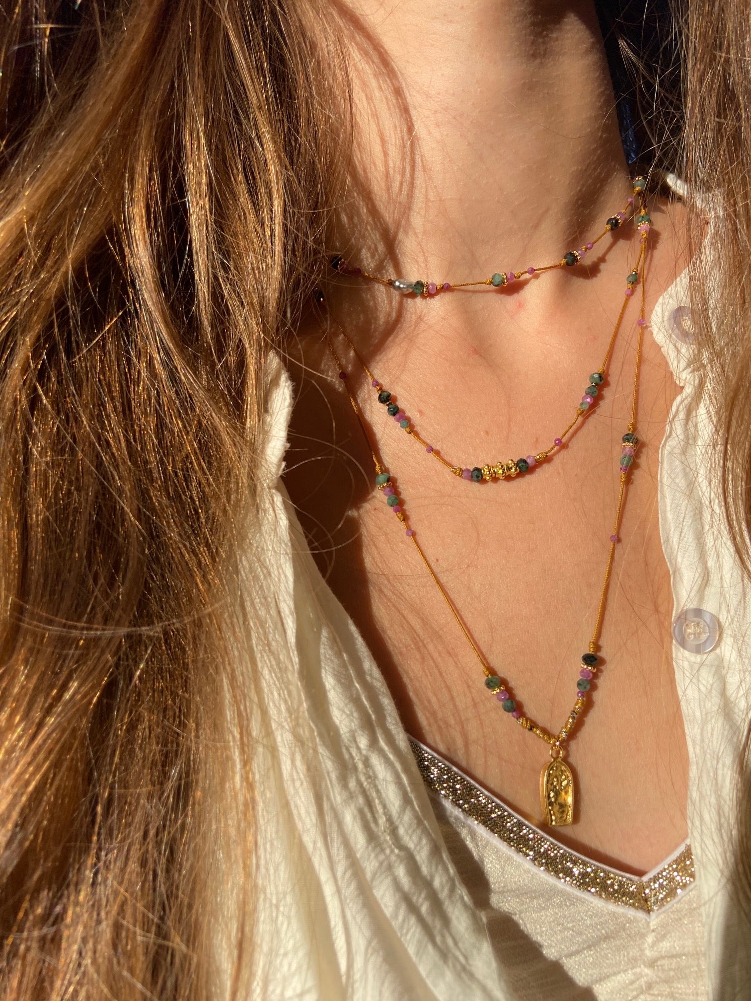 Collier/Sautoir Bouddha Fleur plaquée or Emeraude Rubis