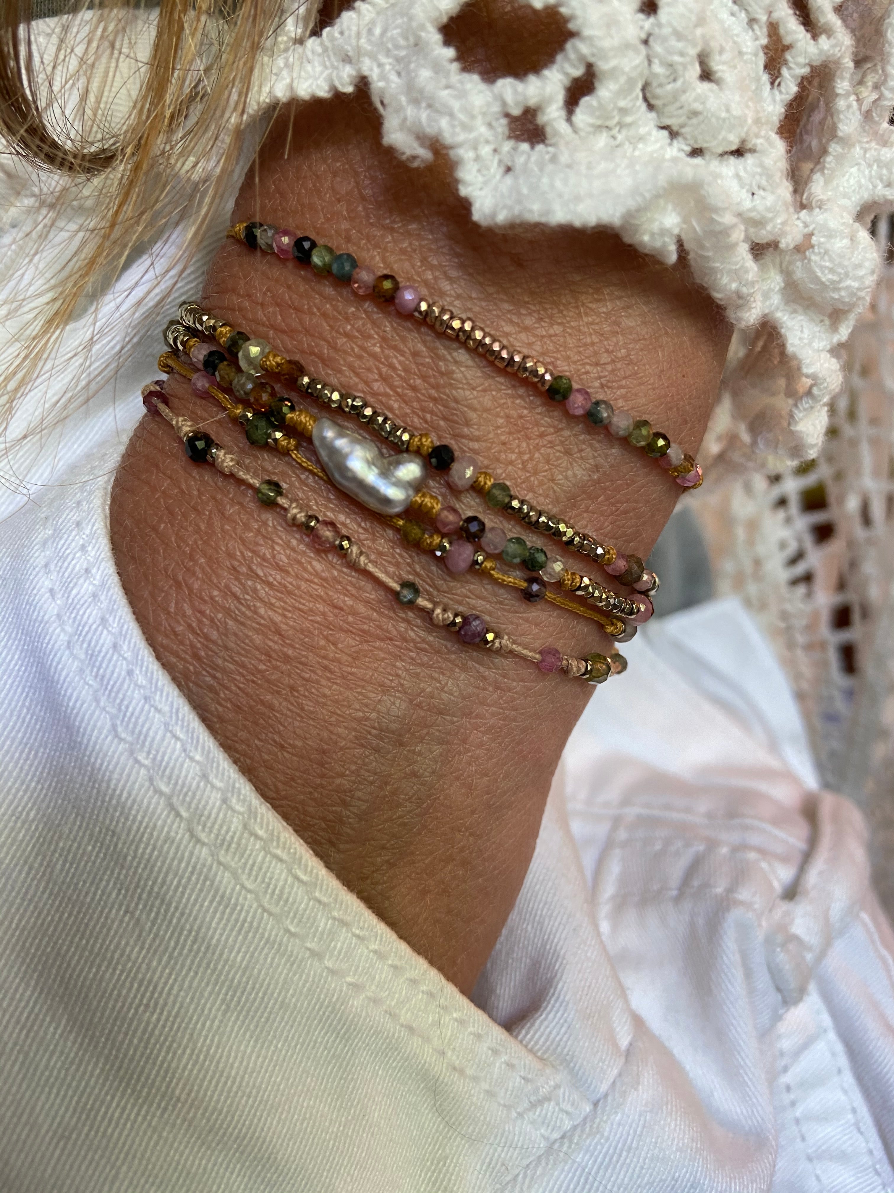 Bracelet triple tour/Collier Tourmaline Keshi Hématite