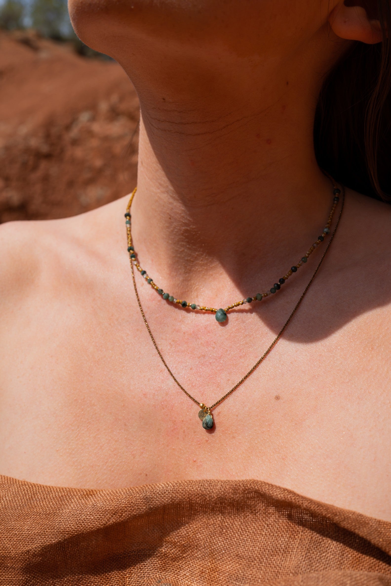 Ras de cou/Collier Emeraude Labradorite