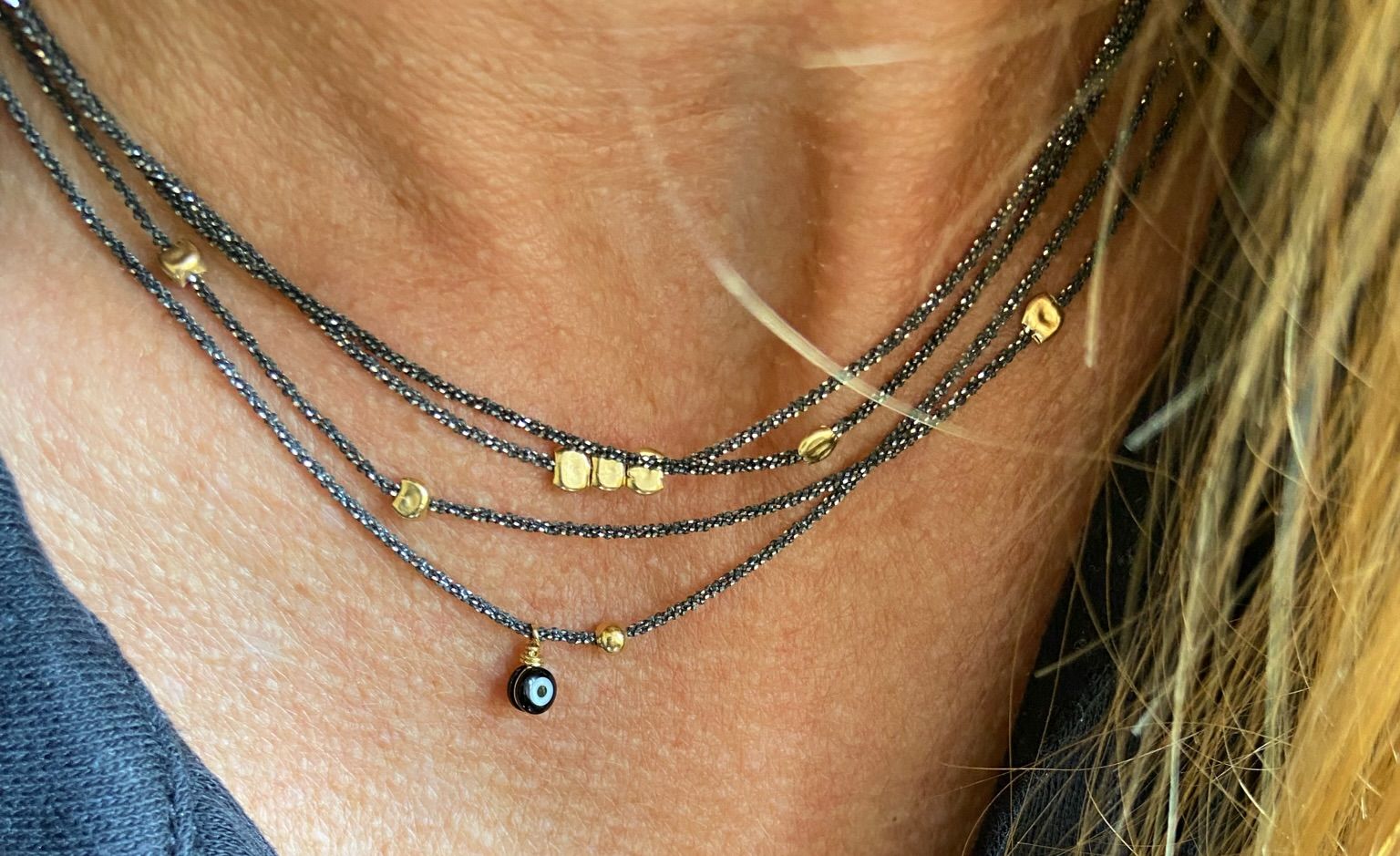 Ras de cou argent noir diamanté