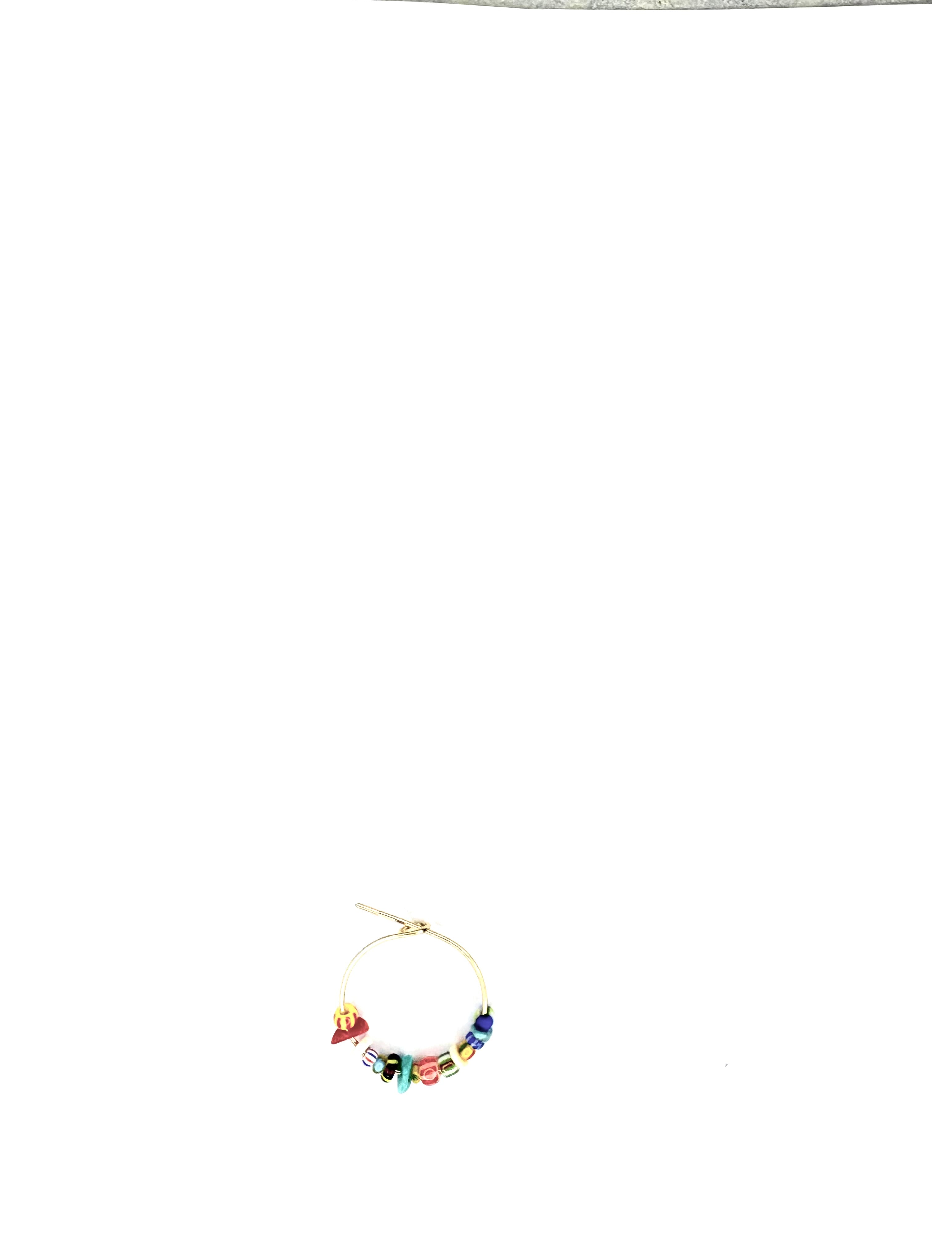 Mono boucle créole perles africaines turquoise corail heishi